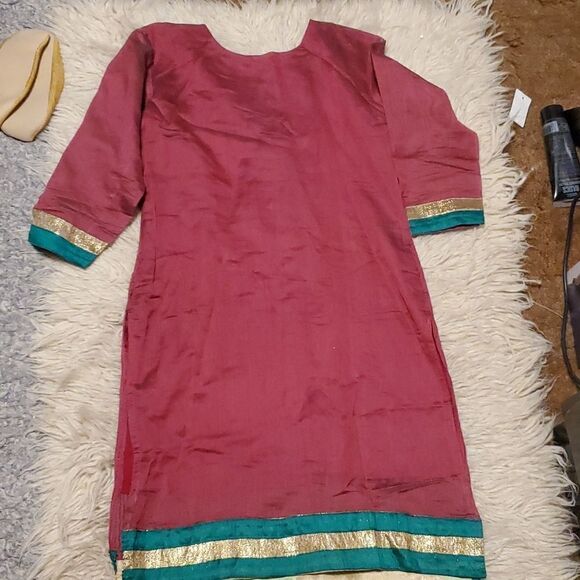 Beautiful Handmade Magenta Salwar Kameez - Picture 9 of 9